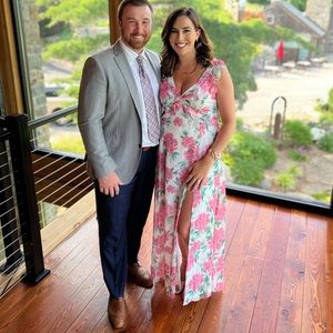 Pink floral wedding guest dress from Lulus. Wore once and great condition